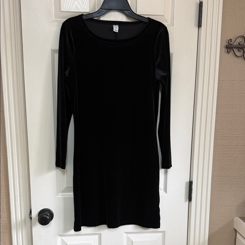 Old Navy Black Long Sleeve Velvet Dress